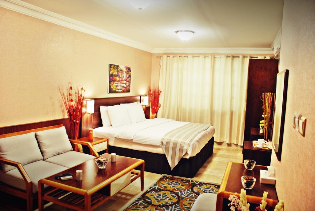 Weekend Hotel & Apartments Muscat Exterior photo