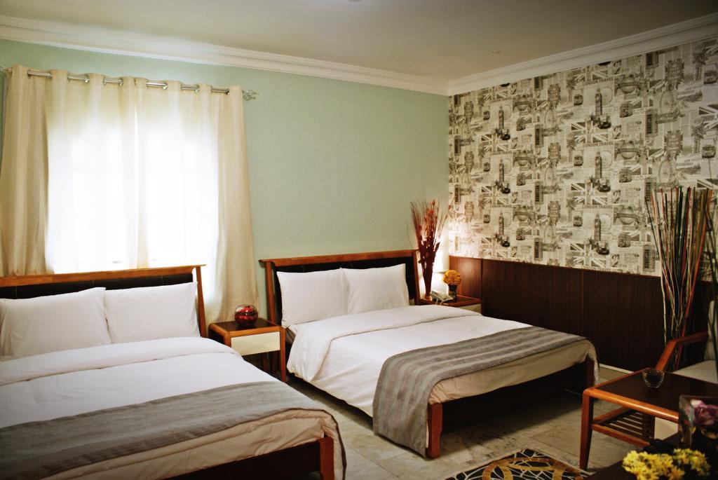 Weekend Hotel & Apartments Muscat Exterior photo