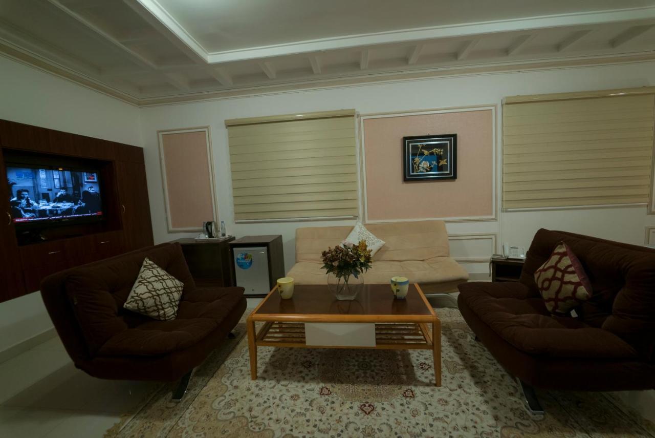 Weekend Hotel & Apartments Muscat Exterior photo